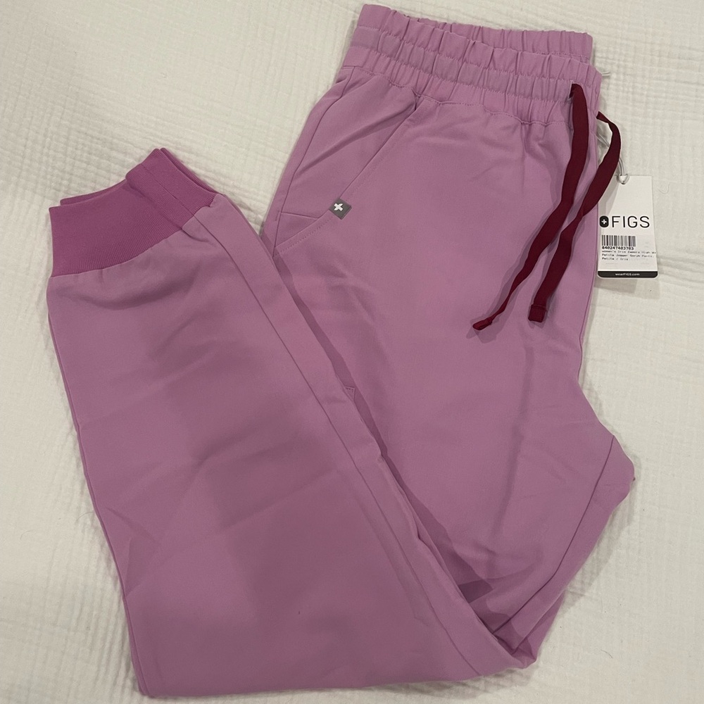 NWT High Waisted Zamora Figs Joggers available in 2 sizes